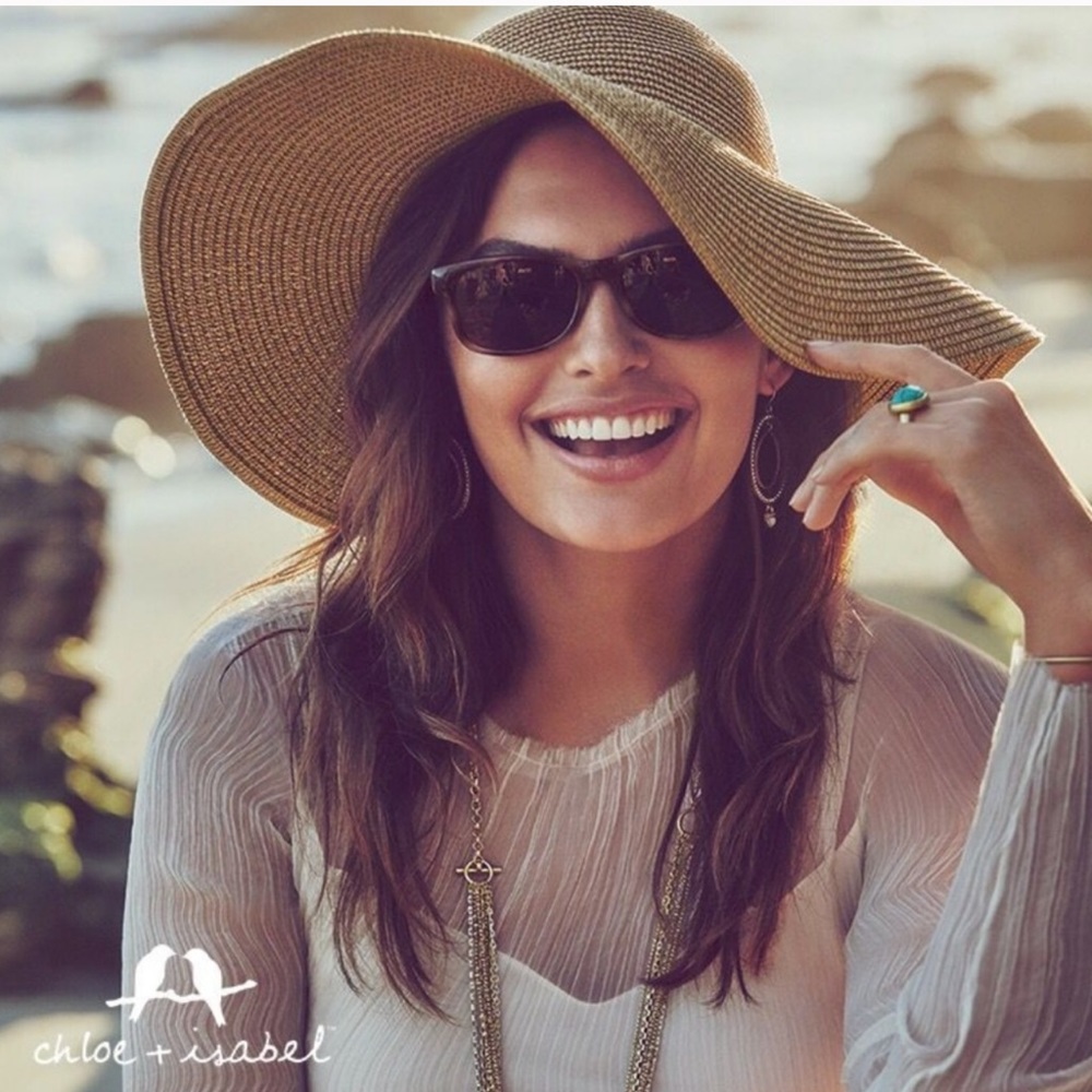 Chloe & Isabel Floppy Straw paper hat